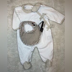 ✨Fendi✨ NWT White and Gold Baby Romper with Bib